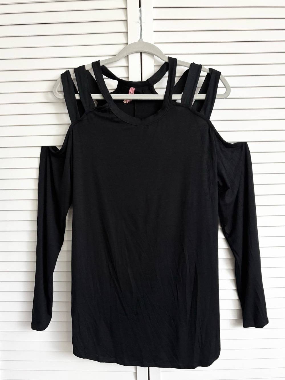 Betsy Boo Black Cold-Shoulder Strappy Long-Sleeve Top, Size: 2X, NWOT